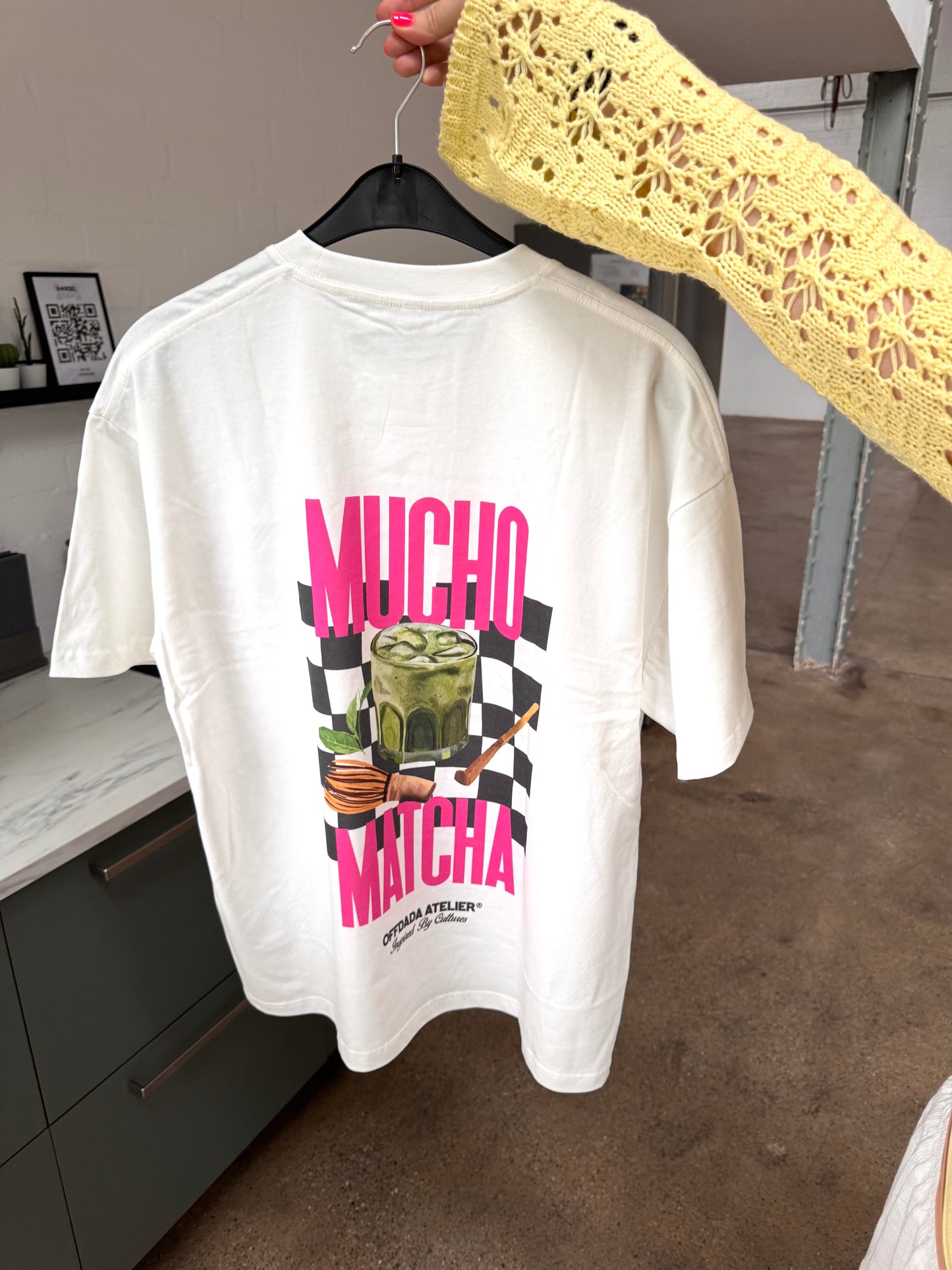 MUCHO MATCHA TEE WHITE