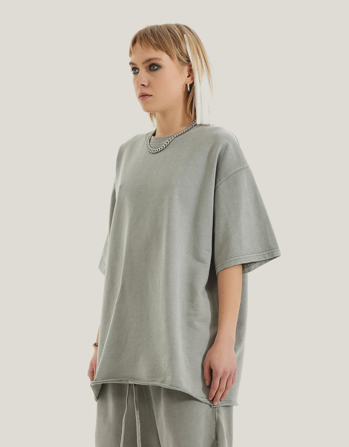 FLEX FAST. DIE OLD - Unisex Faded Raw Hem T-shirt in light grey - Offdada Store