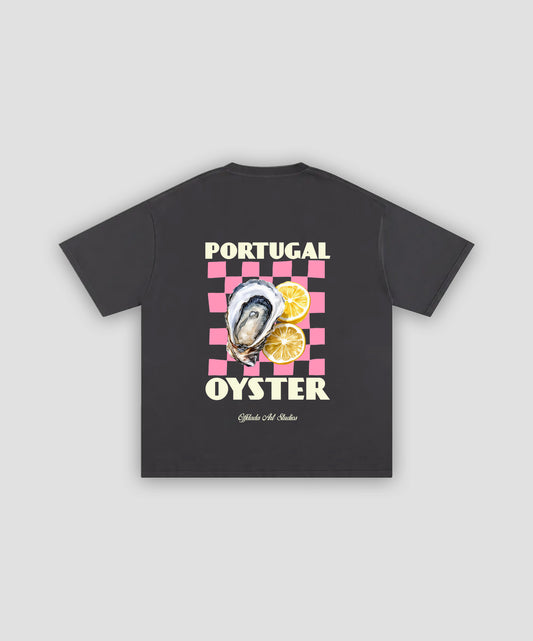 PORTUGAL OYSTER TEE IN DARK GREY